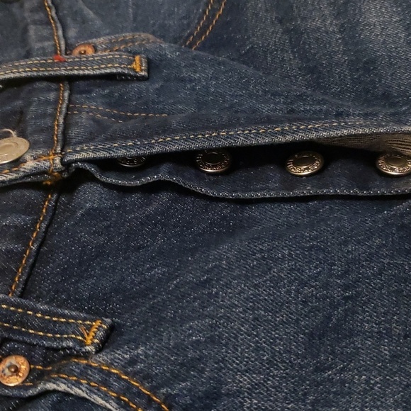 Levi’s 501 button fly Skinny High Rise Raw Hem Jeans - Picture 3 of 8